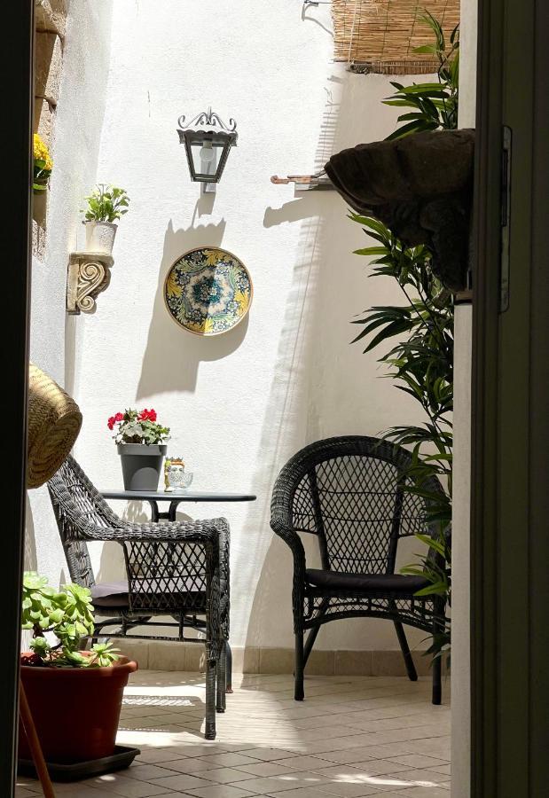 Ortigia Maam Apartment Szirakúza Kültér fotó