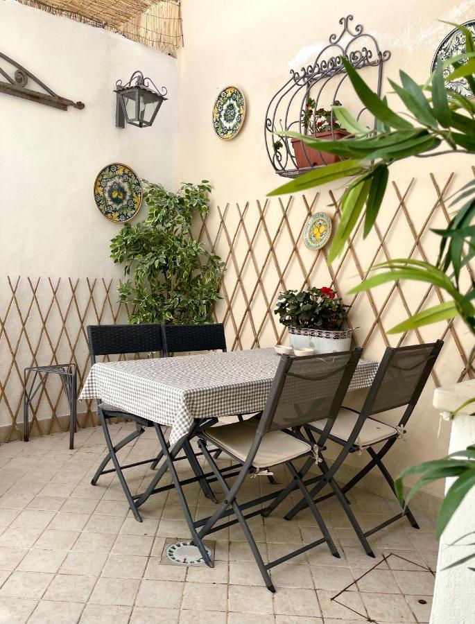 Ortigia Maam Apartment Szirakúza Kültér fotó